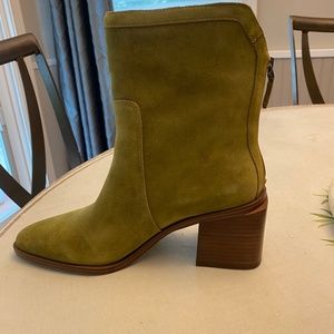 Vince Camuto fashion boots (new)